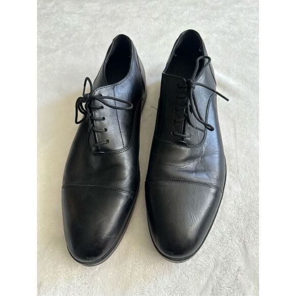 Men’s black leather dress shoe Cole Haan size 12 ￼￼